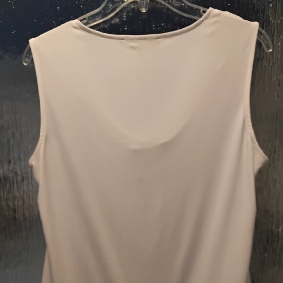 Evan-Picone: White Sleeveless Blouse - Picture 2 of 3
